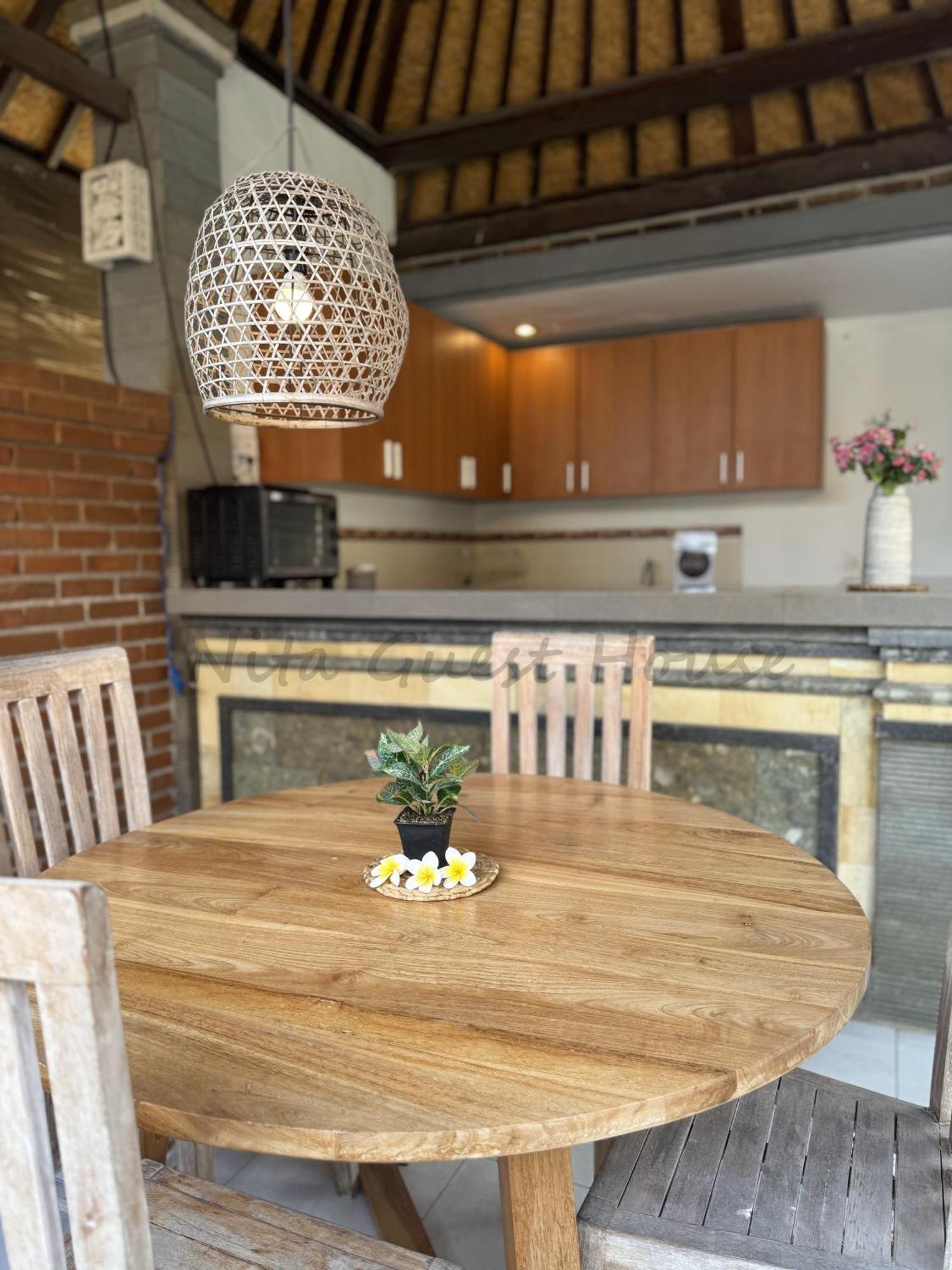 Nita Guest House Bali Canggu  Exterior photo