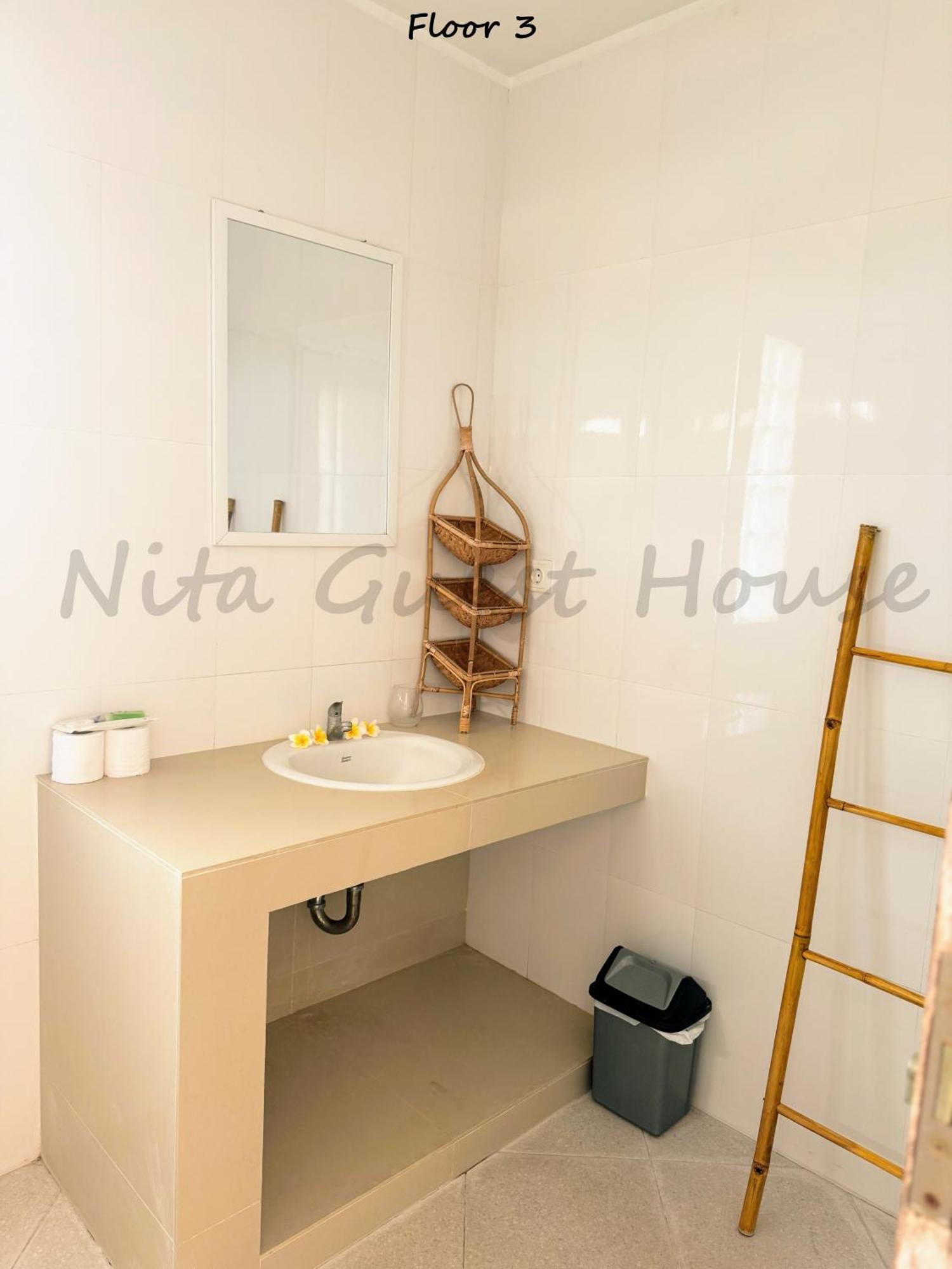 Nita Guest House Bali Canggu  Exterior photo